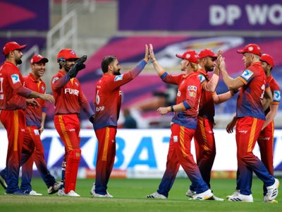 dubai-capitals-face-mi-emirates-in-crucial-dp-world-ilt20-encounter.Click to read full article.